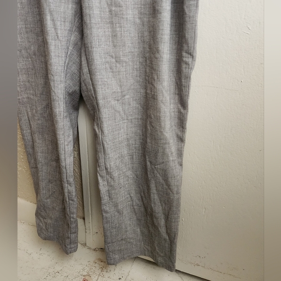 H&M- Paperbag Waist Pant - Picture 4 of 6